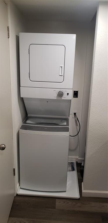 Arlington Oaks Condo - Residential