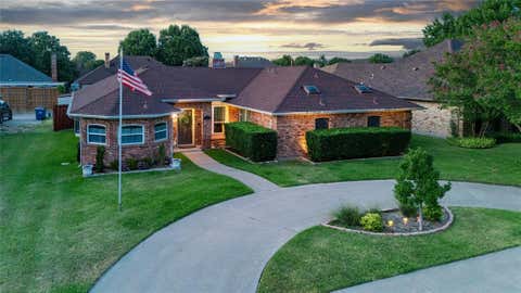 Photo of 703 Willow Brook Drive, Allen, TX 75002 (MLS # 21361182)