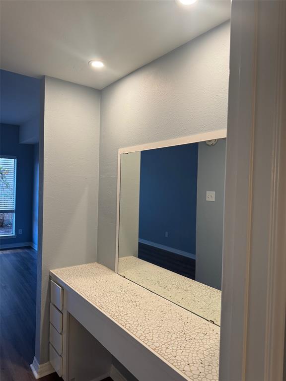 Fountain Royale Orleans W - Residential