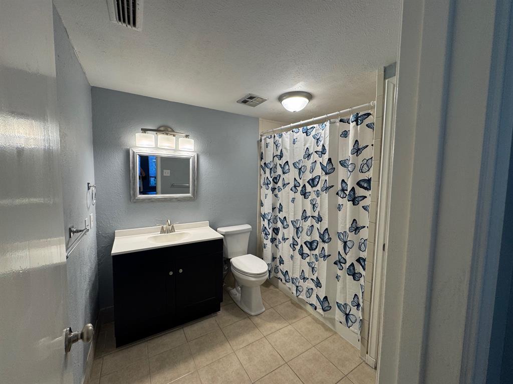 Fountain Royale Orleans W - Residential