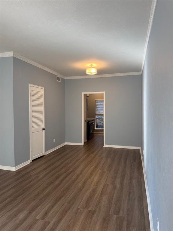 4320 Bellaire Drive S 102W