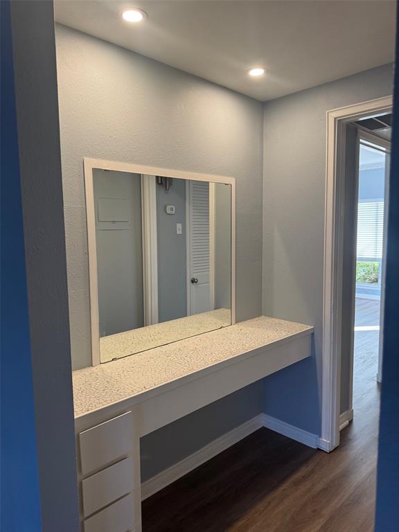 Fountain Royale Orleans W - Residential