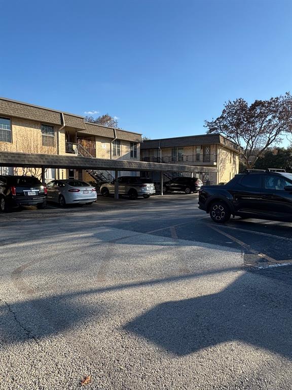 Fountain Royale Orleans W - Residential