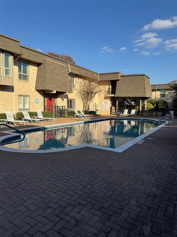 Fountain Royale Orleans W - Residential