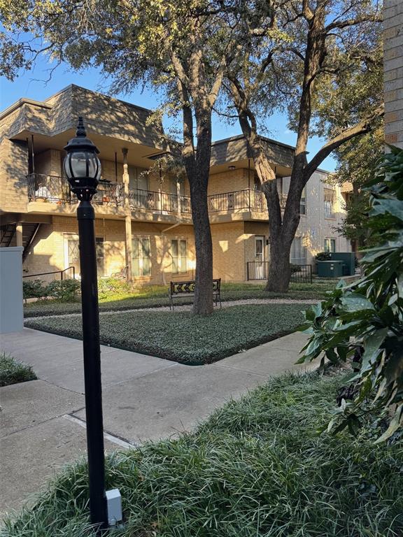 Fountain Royale Orleans W - Residential