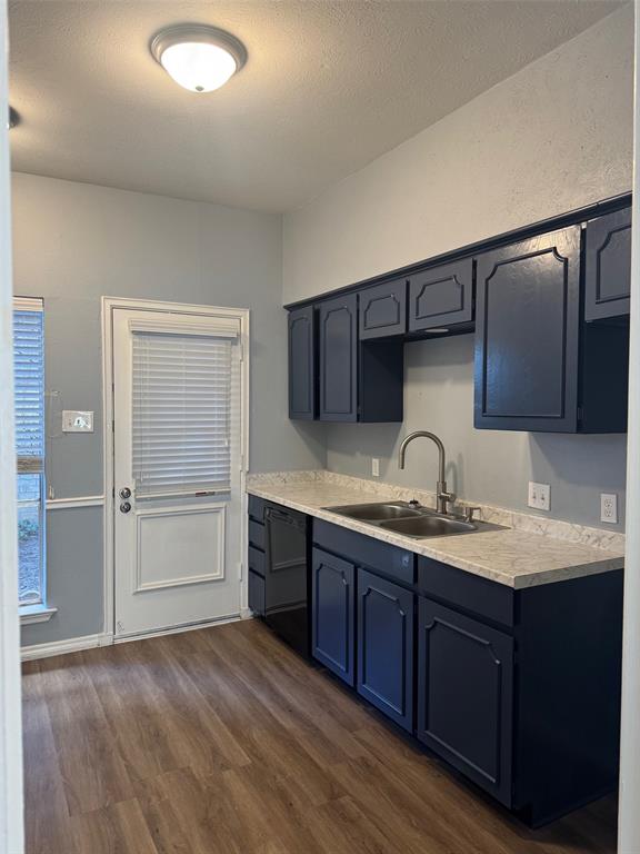 Fountain Royale Orleans W - Residential