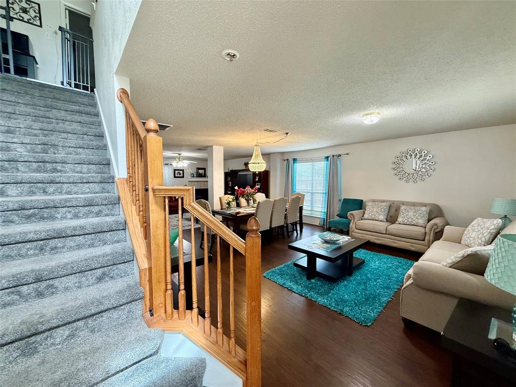 7217 Saturn Drive