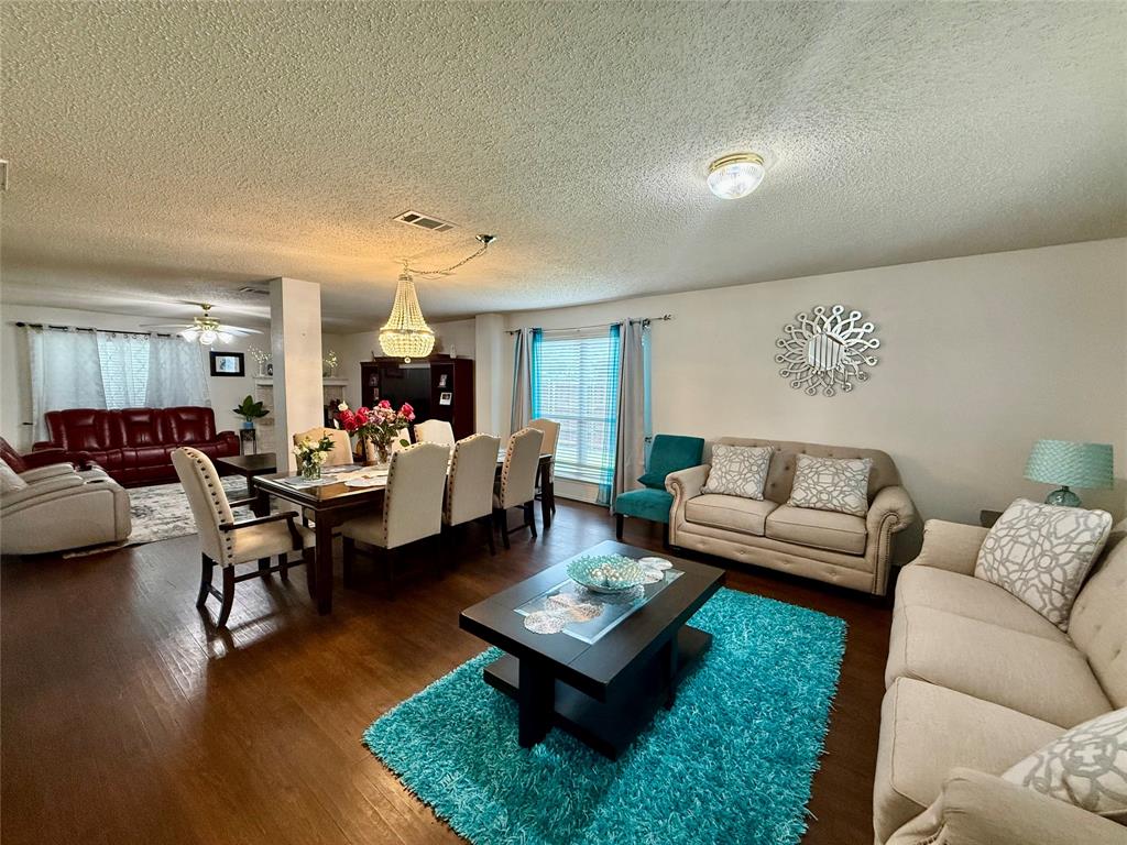 7217 Saturn Drive