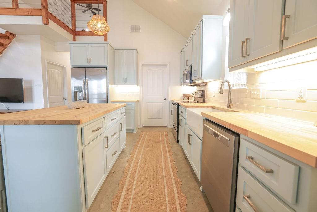 Pine Trail Shores - Residential