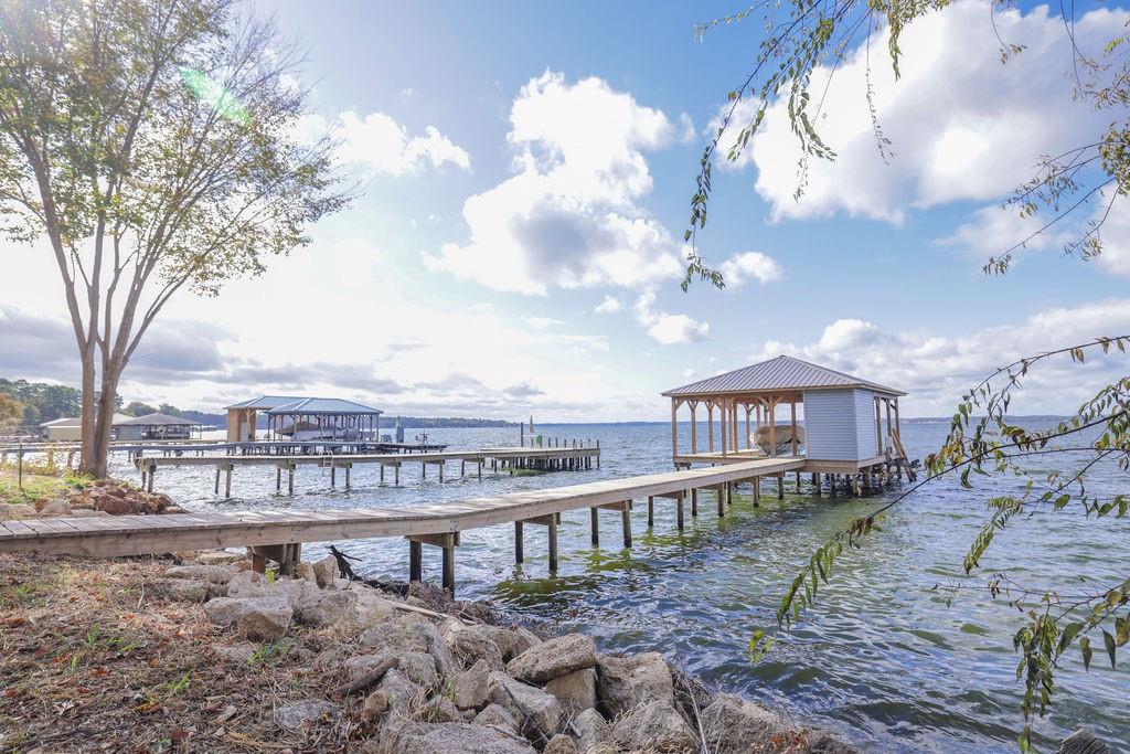 17225 Lake Side Drive