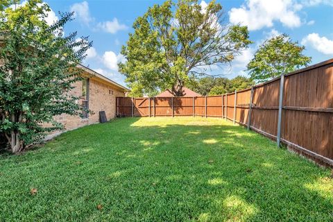 Tiny photo for 1119 Tahlequah Trail, Carrollton, TX 75007 (MLS # 21079740)