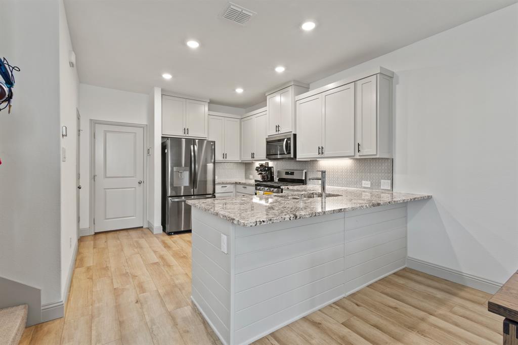 4553 Cypress Thorn Drive