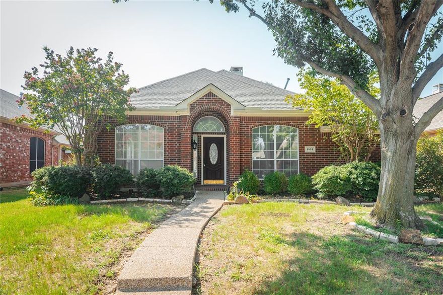 3 bedrooms, 2 bathrooms, single-story layout. Open floor plan with family room, kitchen, and breakfast nook. Granite countertops, island, and ample kitchen storage
Primary suite with walk-in closet and private bath. Large backyard patio, perfect for relaxing or entertaining

This well-maintained home in Preston View offers comfort and functionality in a bright, open layout. The family room features plantation shutters and a fireplace, flowing naturally into the kitchen and dining area. The kitchen includes granite countertops, an island, and plenty of storage.

The master suite provides privacy with its own bathroom and walk-in closet, while two additional bedrooms offer flexible space for family, guests, or a home office. Outside, the backyard includes a spacious patio for gatherings or quiet evenings.

Located in Plano's 75093 zip code, this home offers easy access to highly rated Plano ISD schools, Preston Park Village shopping, and nearby parks and trails. Dining, entertainment, and major highways are just minutes away.