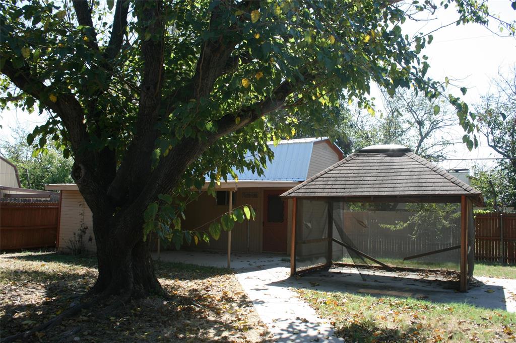 2205 Towne North Drive
