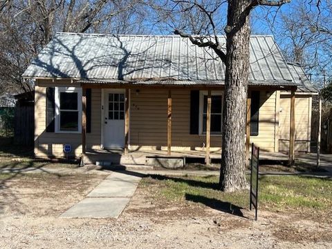 955 N Stephen Avenue Stephenville TX 76401