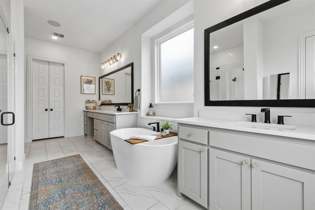 Star Trail Ph Five - Residential