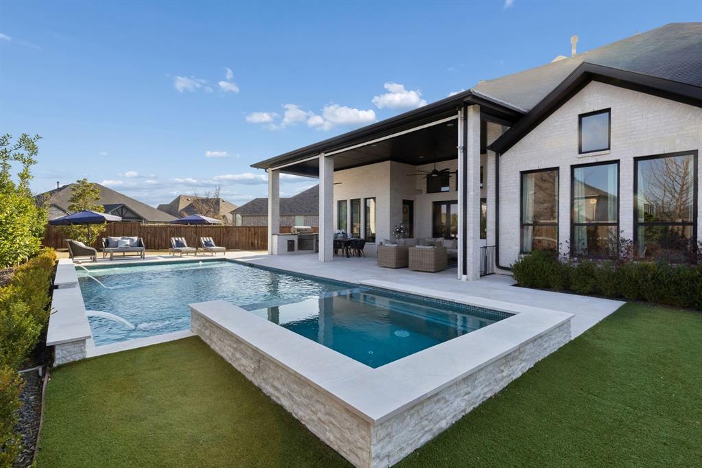 Star Trail Ph Five - Residential