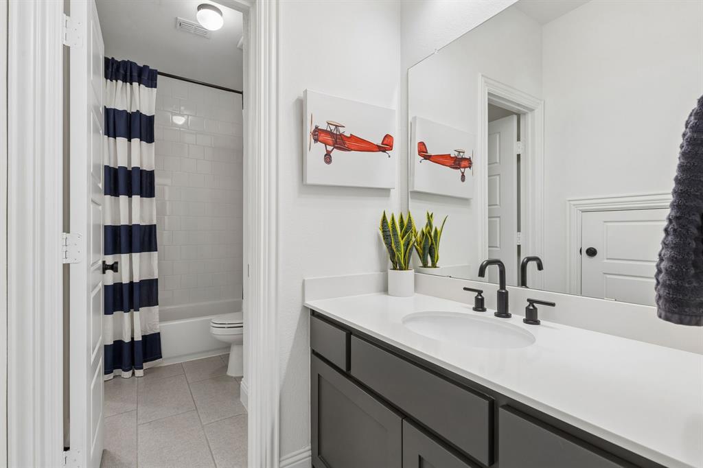 Star Trail Ph Five - Residential