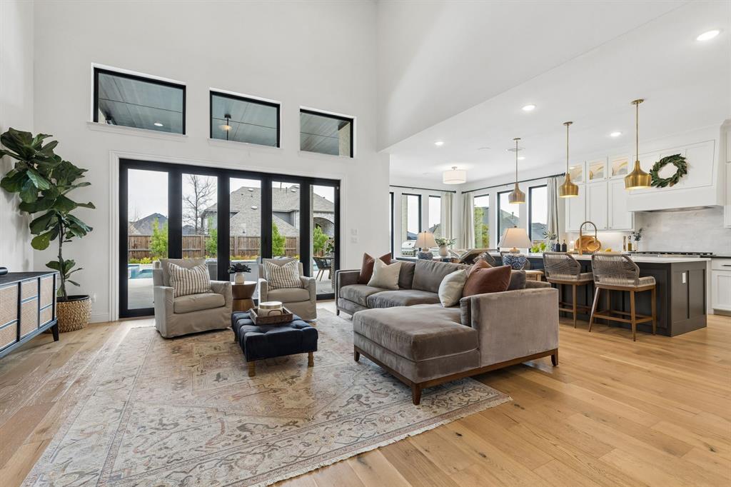 Star Trail Ph Five - Residential