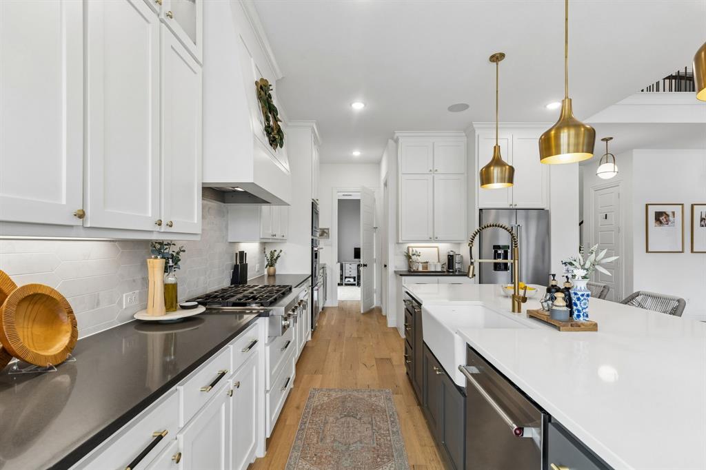 Star Trail Ph Five - Residential