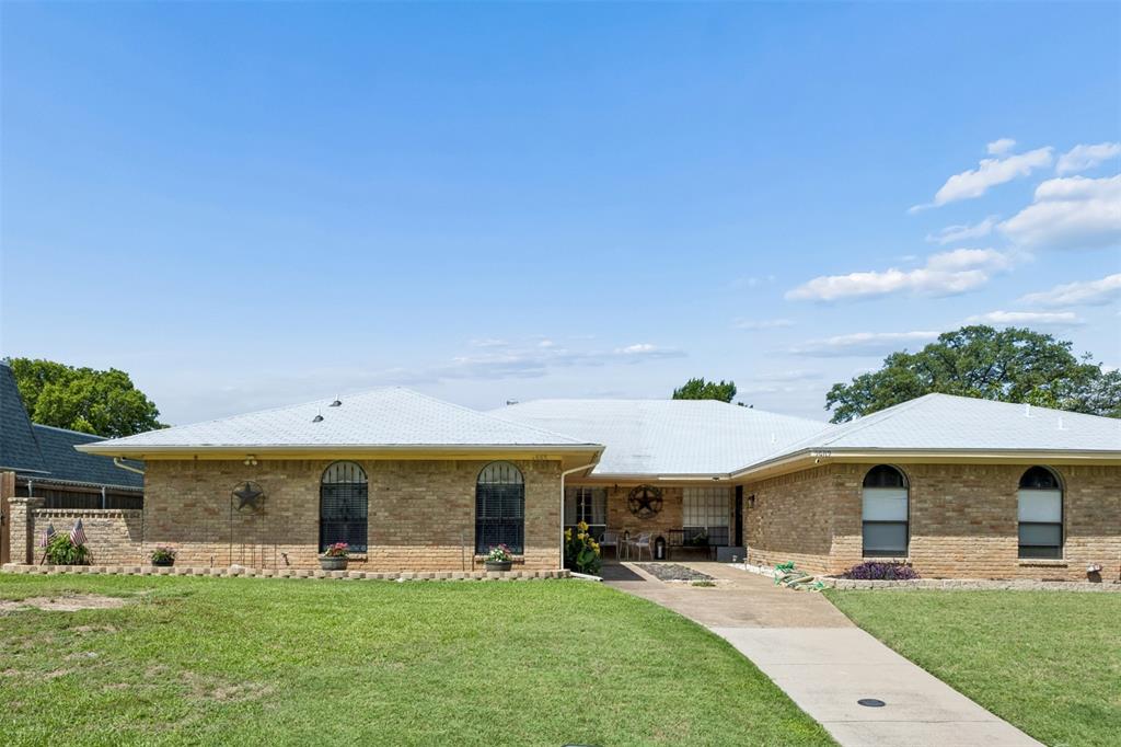 2903 Country Place Court