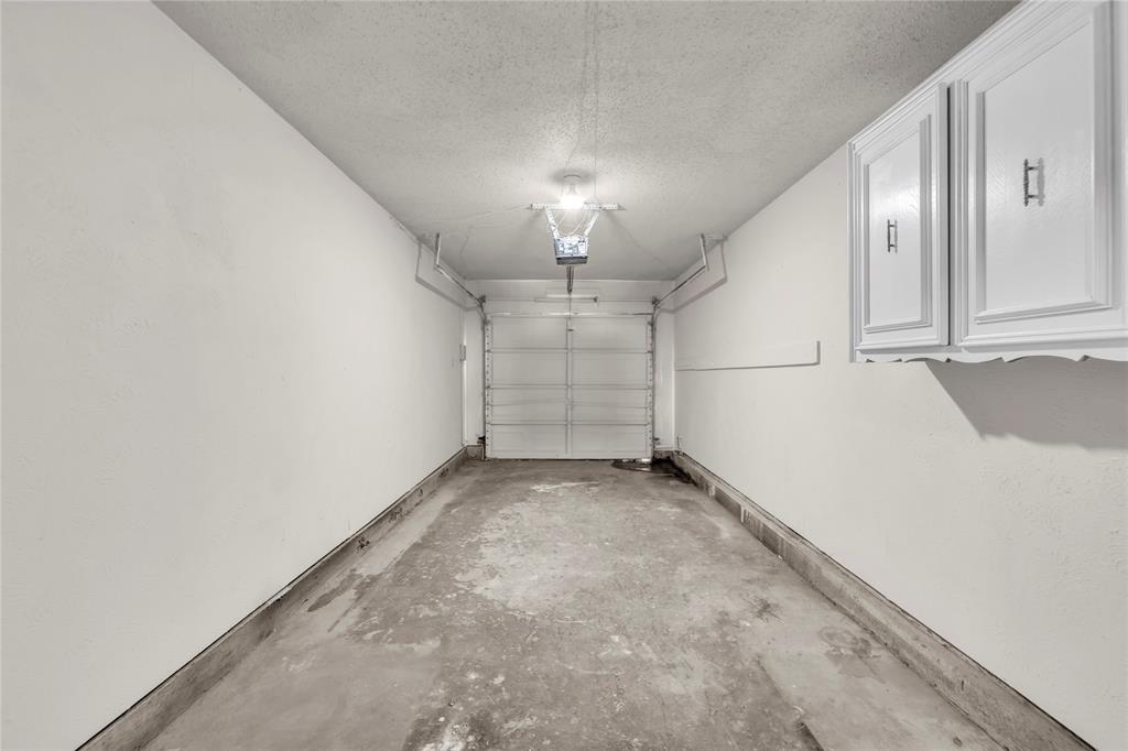 3109 Lakeside Drive
