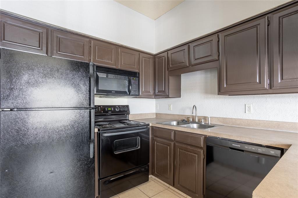 The Lodge of Granbury & The Lodge of Granbury Anne - Residential Lease