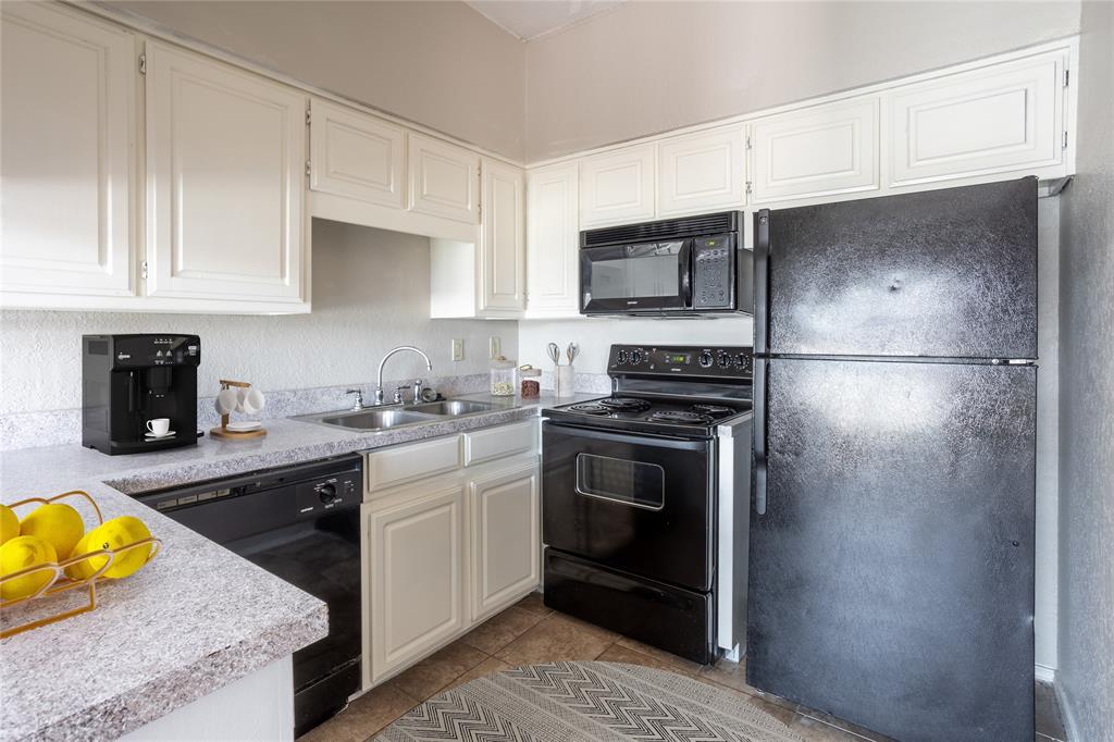 The Lodge of Granbury & The Lodge of Granbury Anne - Residential Lease