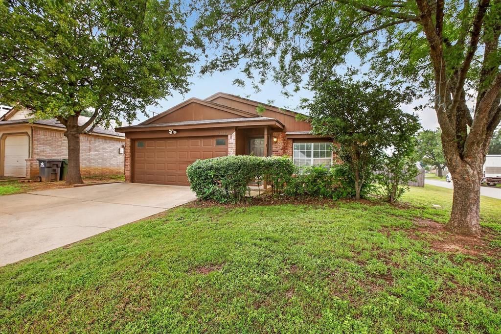 Photo of 5009 Stage West Drive, Arlington, TX 76017 (MLS # 21251642)