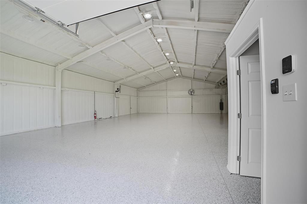 Sun Acres - Commercial Lease