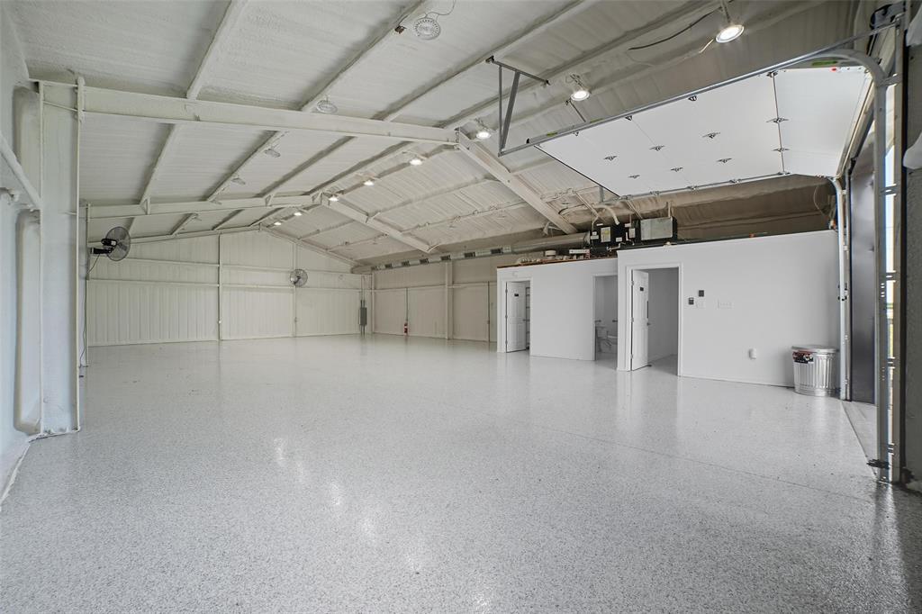 Sun Acres - Commercial Lease