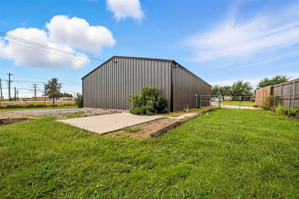 Sun Acres - Commercial Lease