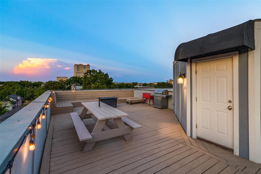 Bryan Square Twnhms - Residential