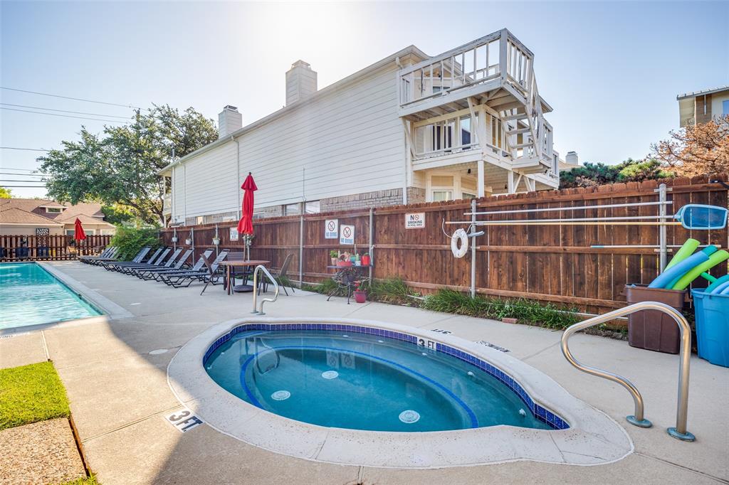 Bryan Square Twnhms - Residential