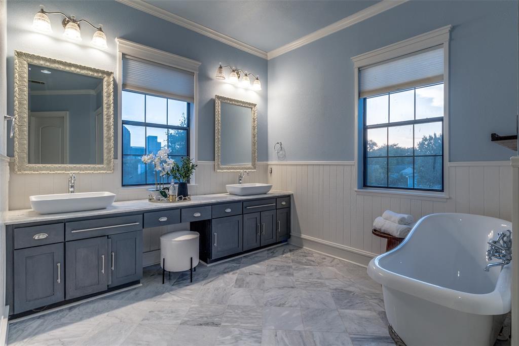 Bryan Square Twnhms - Residential