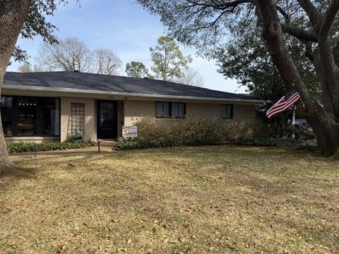 1901 Audubon Place Shreveport LA 71105