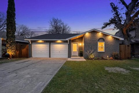 8210 Sussex Street White Settlement TX 76108