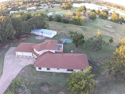 A home in Mabank