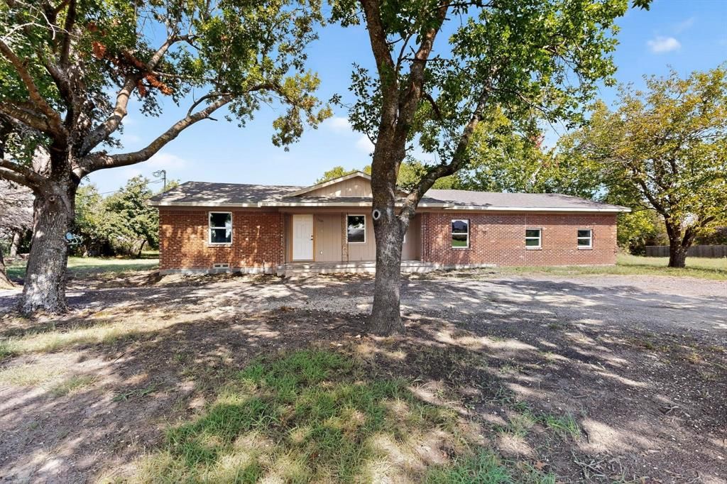Photo of 13108 Dozier Circle, Mesquite, TX 75126 (MLS # 21057220)