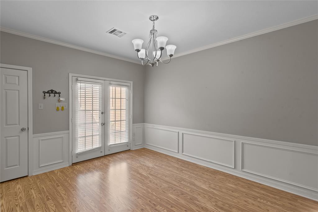 Riverside Twnhms - Residential