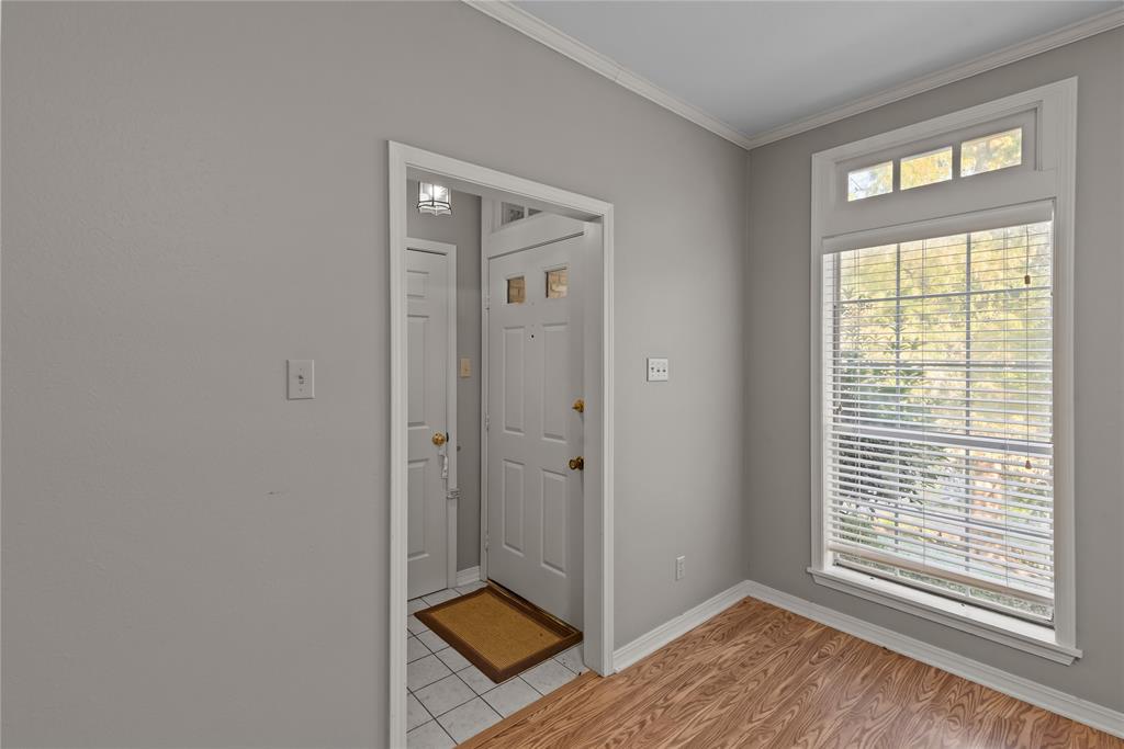 Riverside Twnhms - Residential