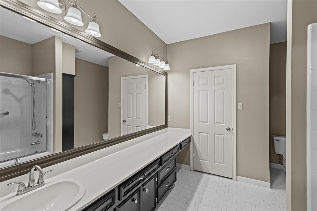 Riverside Twnhms - Residential