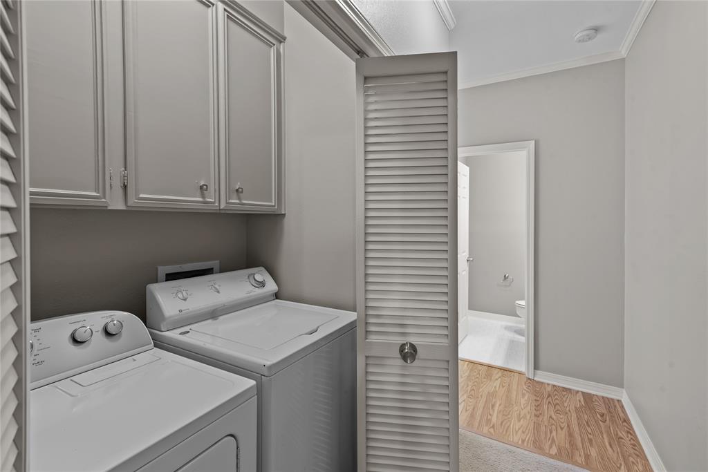 Riverside Twnhms - Residential