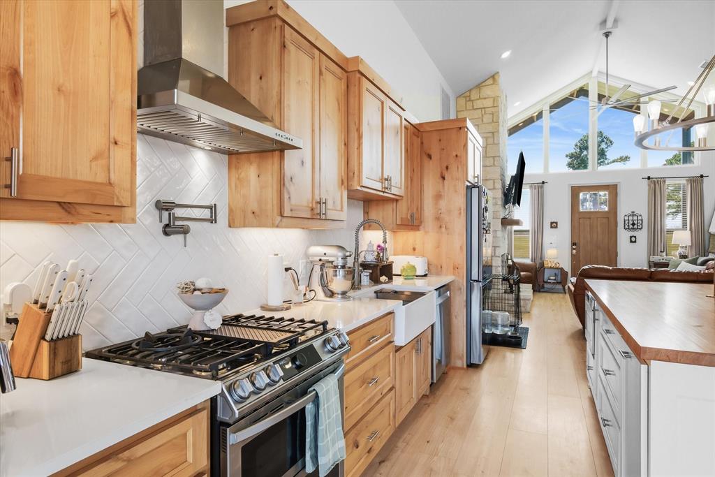 a gray - Residential