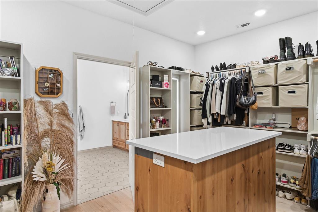 a gray - Residential