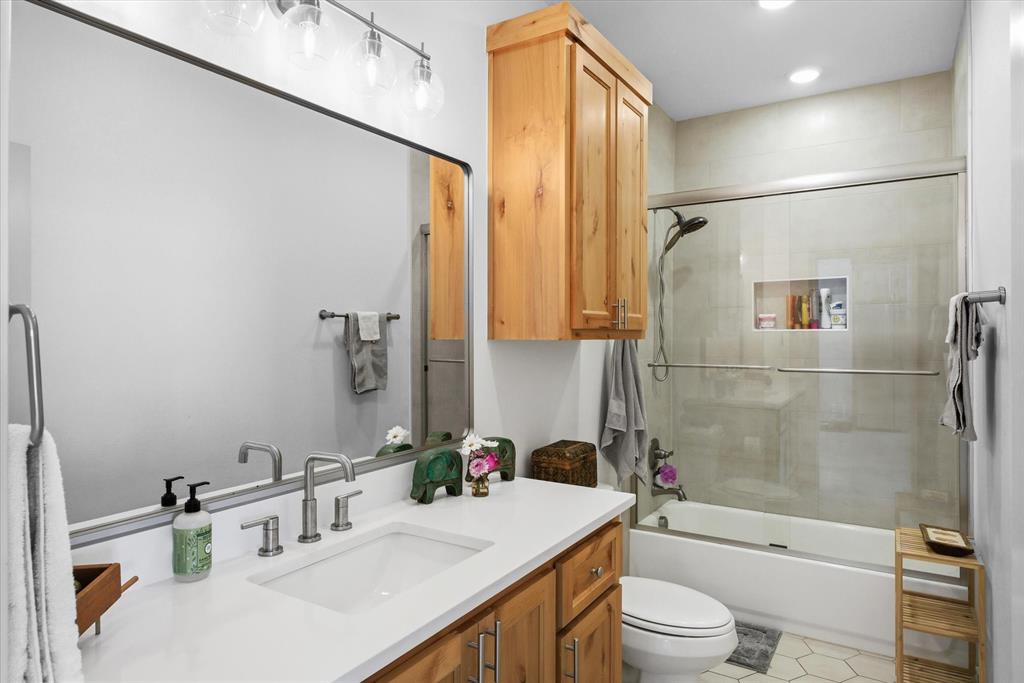 a gray - Residential