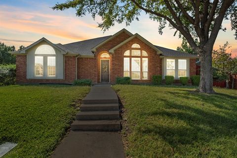 2300 Creekview Carrollton TX 75006