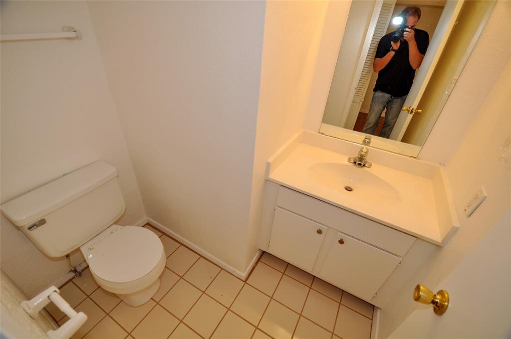 Lakehill Townhomes - Residential Lease