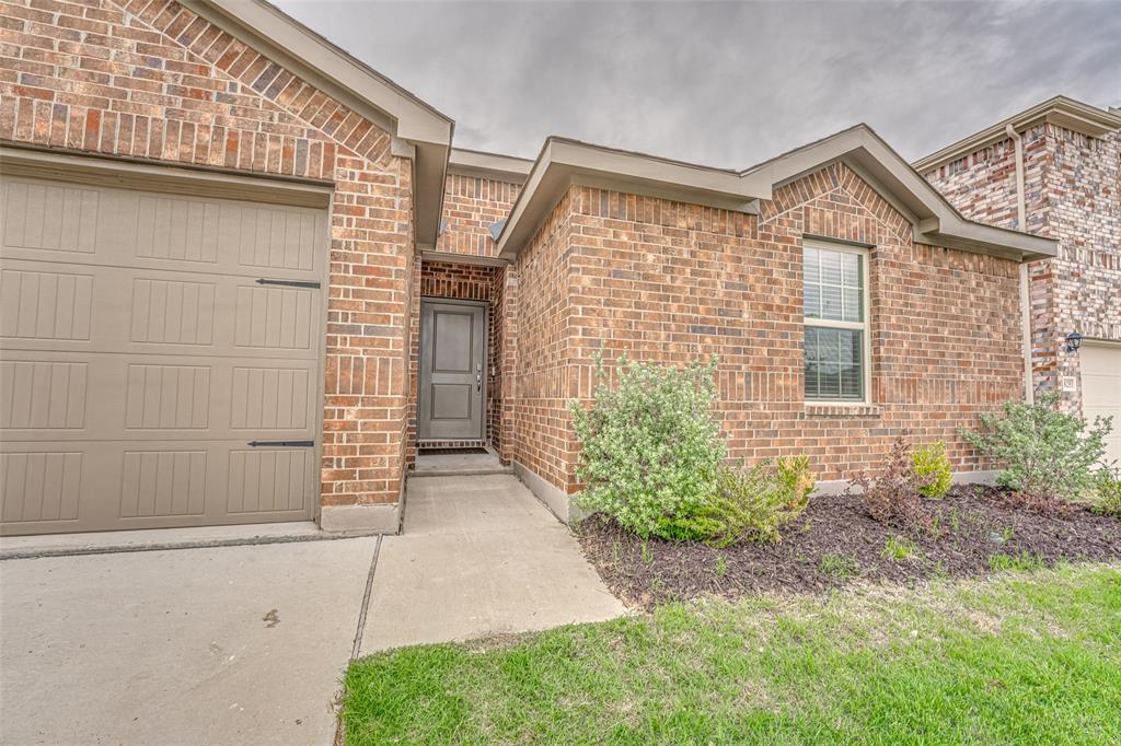 3821 KENWORTH Lane