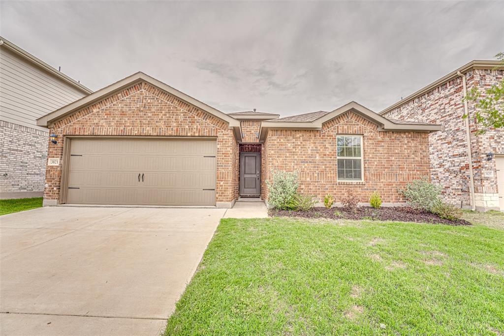3821 KENWORTH Lane